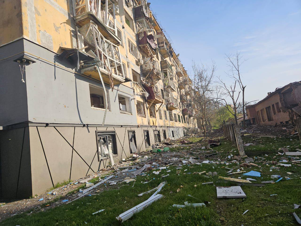 У Краматорську внаслідок удару ФАБами загинули щонайменше п’ятеро людей