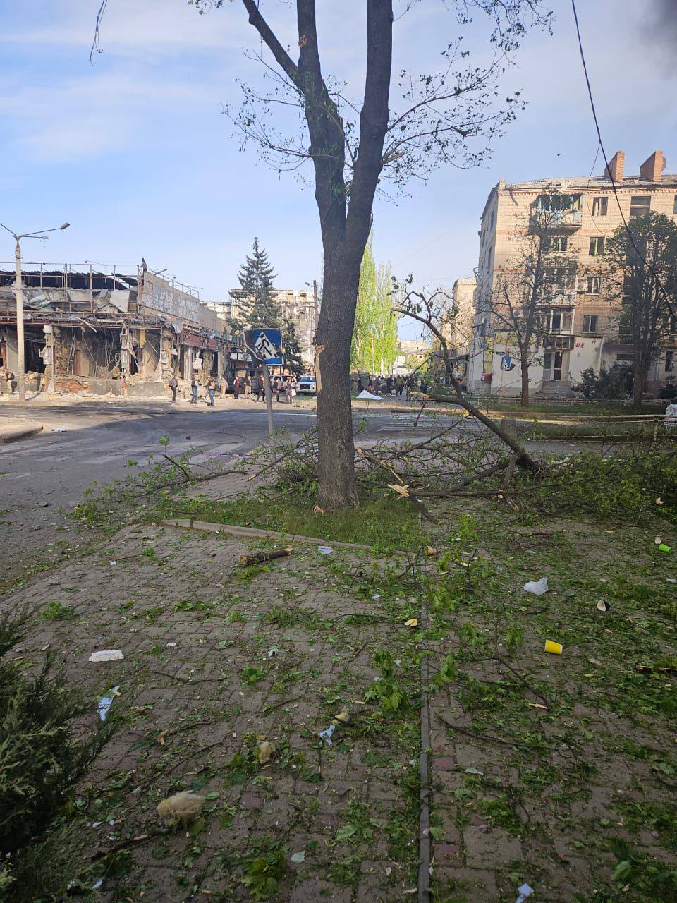 У Краматорську внаслідок удару ФАБами загинули щонайменше п’ятеро людей