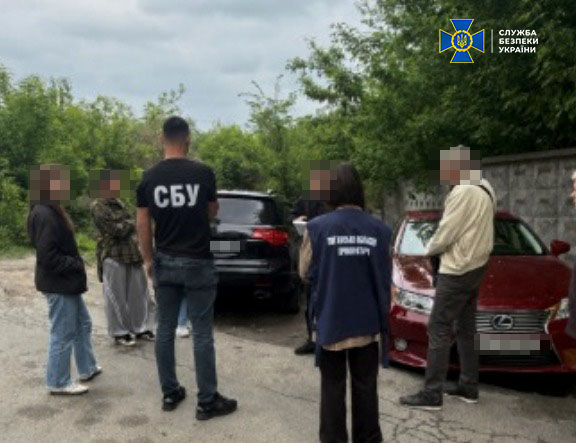 СБУ викрила у Києві співвласницю бізнесу, який працював на окупаційну владу Луганщини