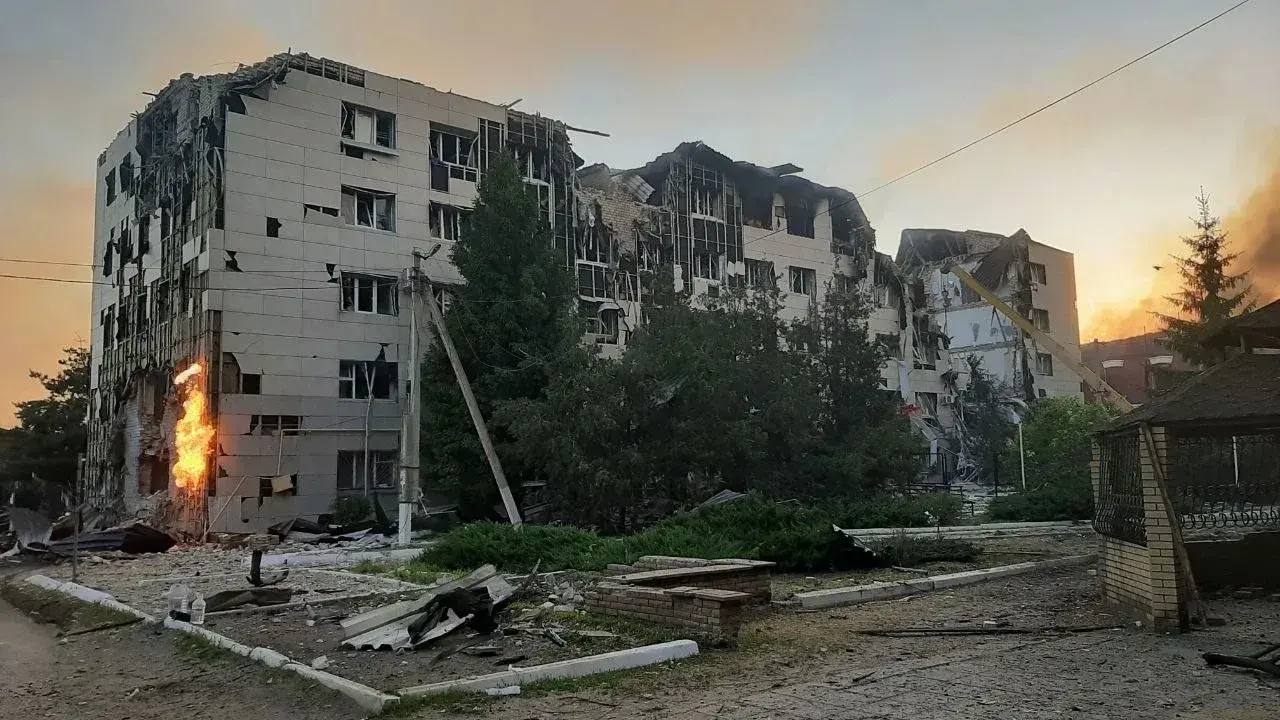 Будівлі університету в Старобільську більше немає, є постраждалі | Новини Старобільськ