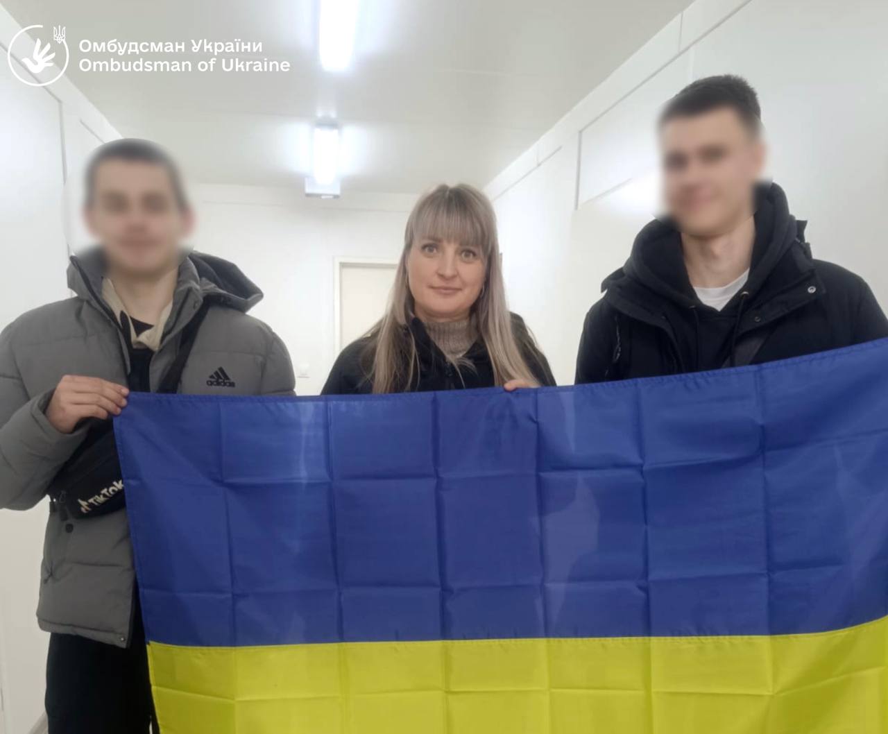 З окупації та росії до України повернулися 10 юнаків і дівчат