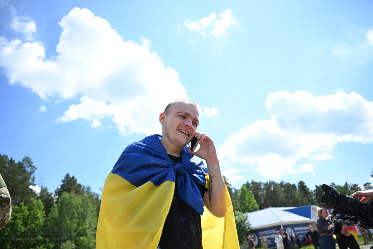 З російського полону повернулися 185 українських захисників та один цивільний