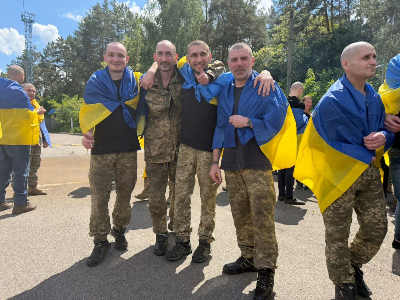 З російського полону повернулися 185 українських захисників та один цивільний