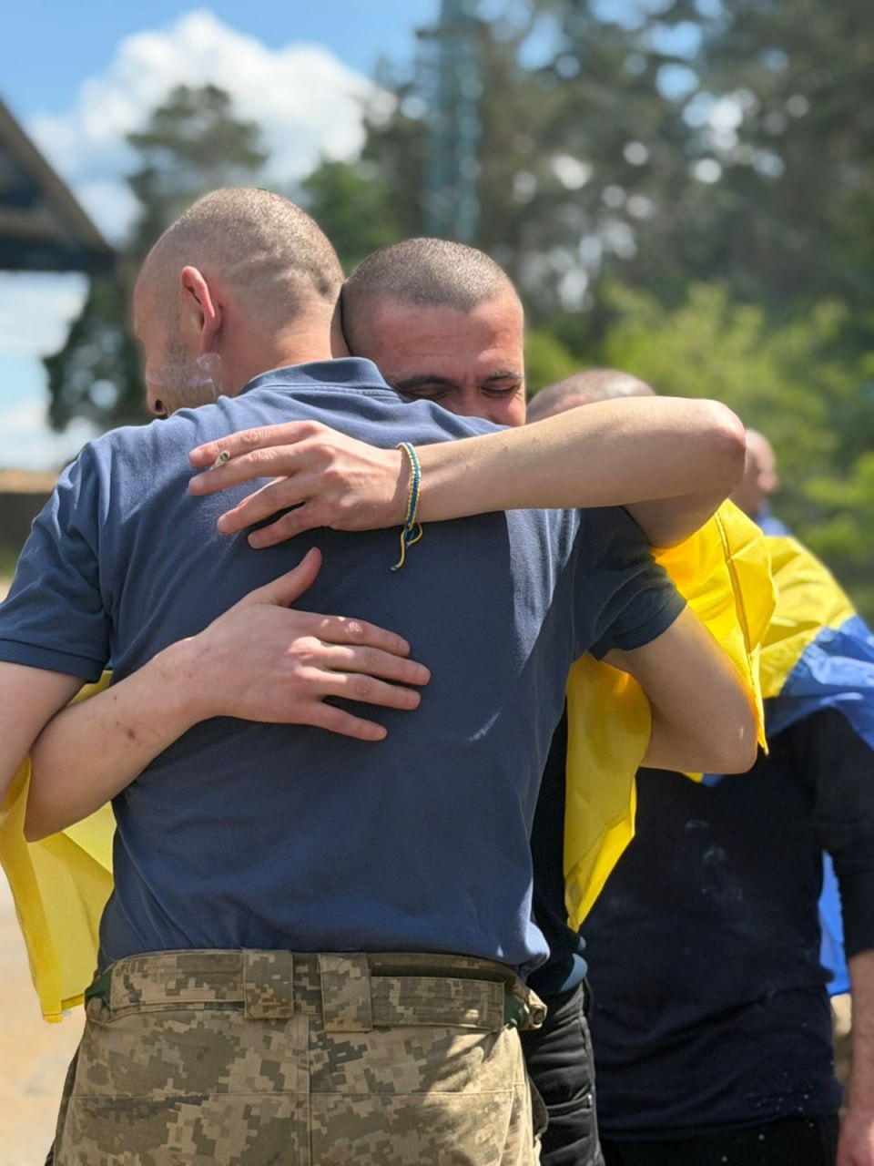 З російського полону повернулися 185 українських захисників та один цивільний