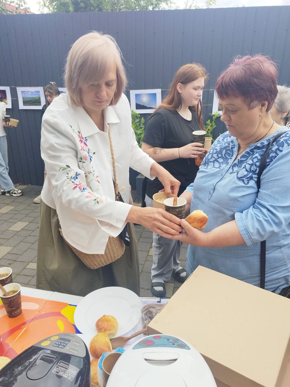 У Сваляві переселенці з Луганщини зібралися на творчу зустріч «Степами до своїх»