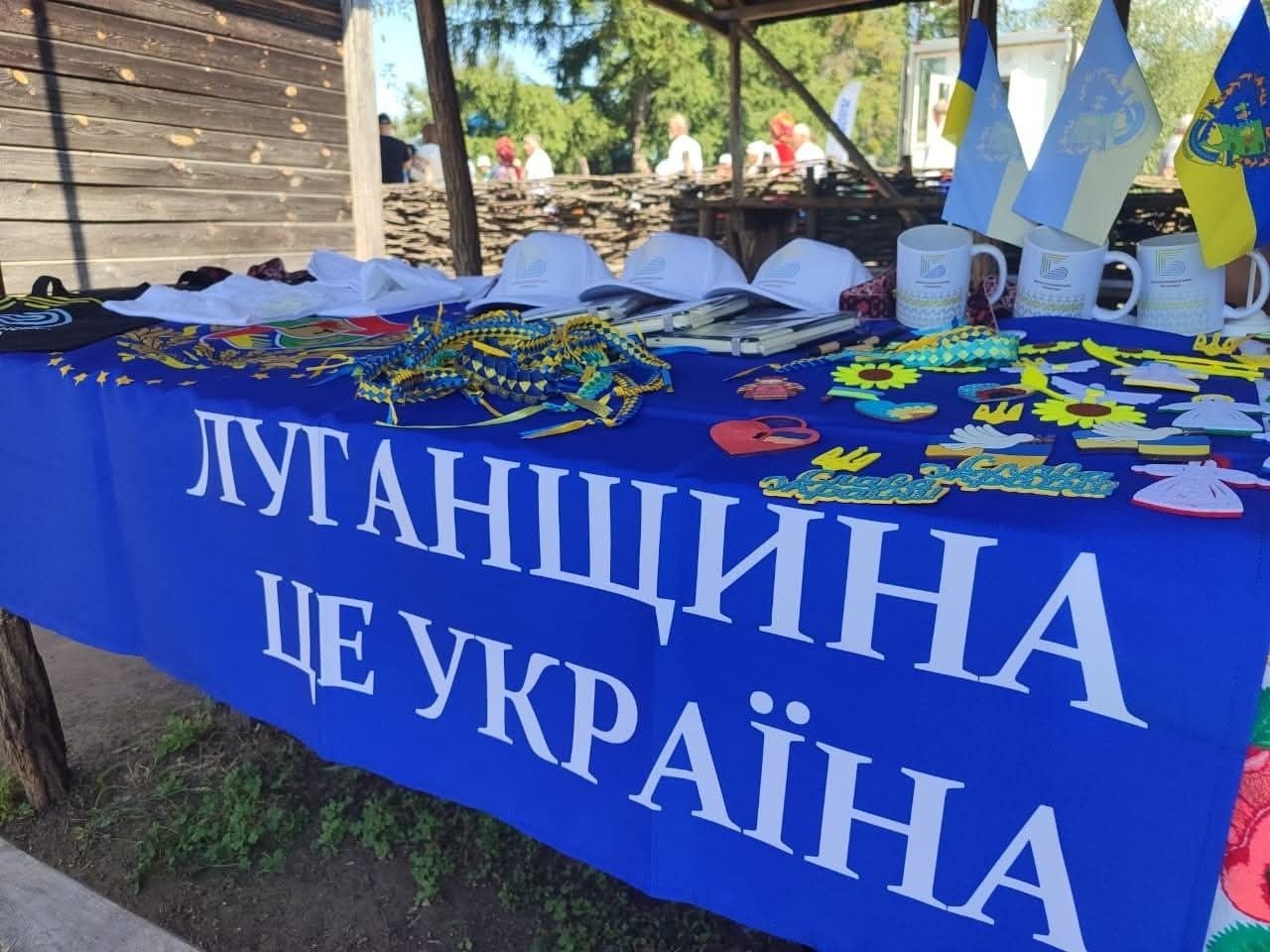 Майстри з Луганщини представили «Врятовану спадщину» на фестивалі до Дня Конституції