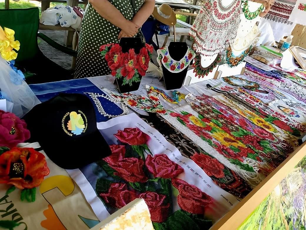 Майстри з Луганщини представили «Врятовану спадщину» на фестивалі до Дня Конституції