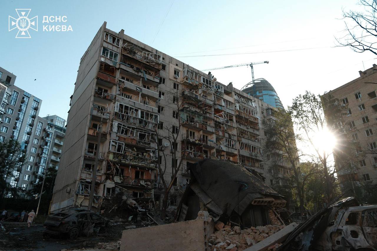 росія вдарила сотнями дронів і ракет