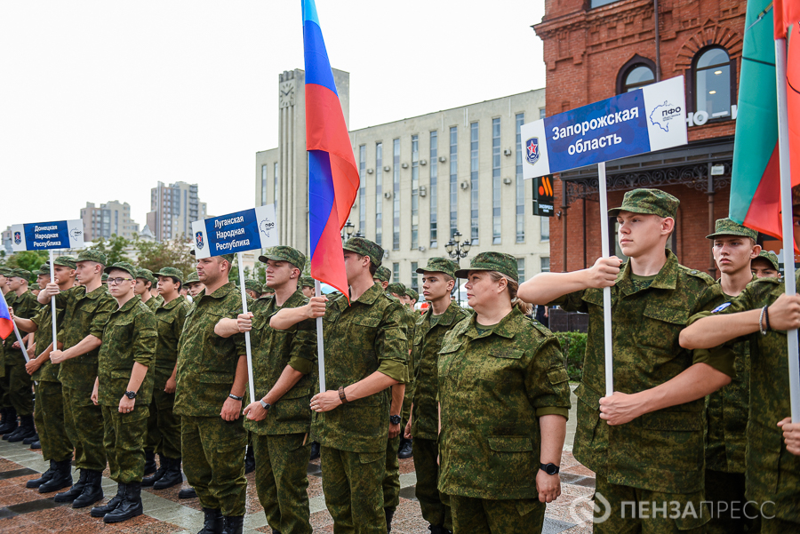 Дітей з окупованої Луганщини залучили до тритижневих військових зборів у росії