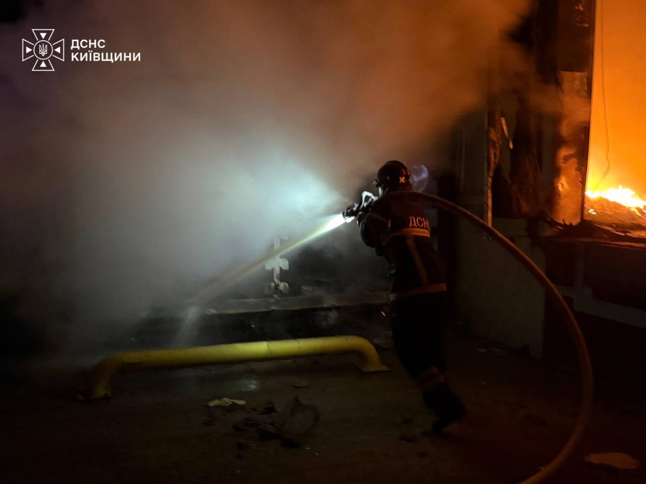 Під час нічної атаки на Київщині загинули 16 людей