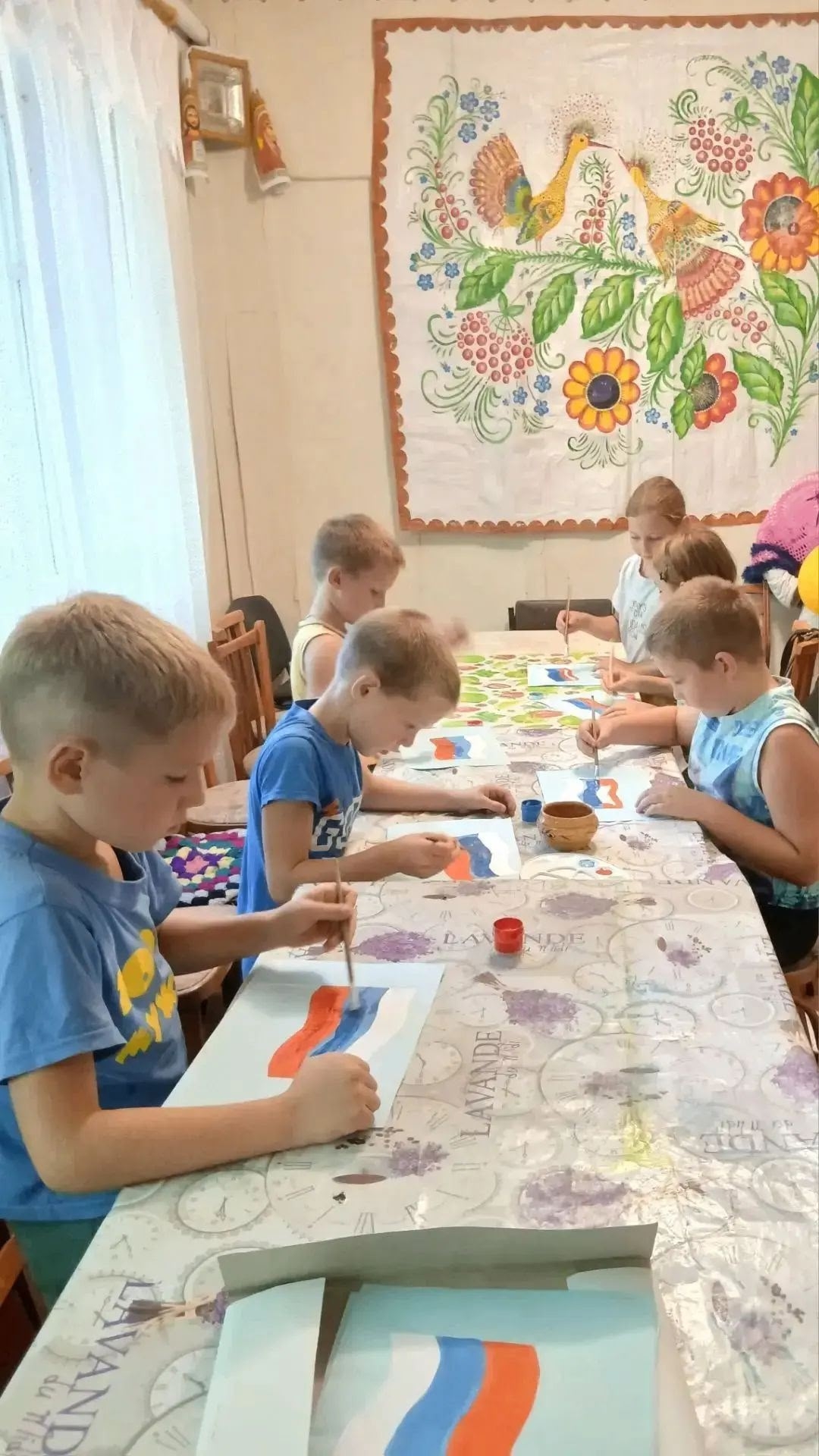 У Старобільській громаді дітей залучили до пропагандистських заходів на честь прапора росії | Новини Старобільськ