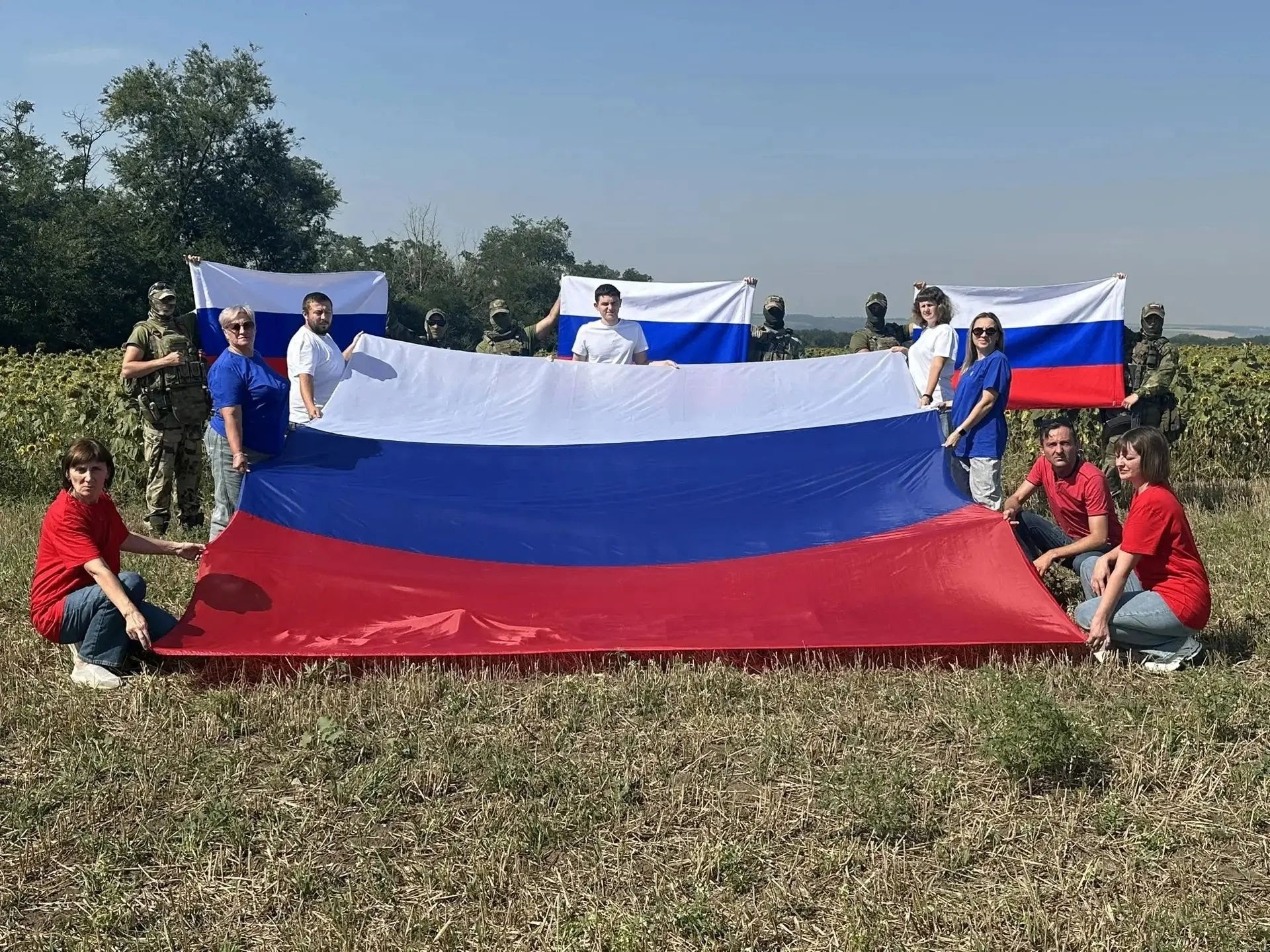 У Старобільській громаді дітей залучили до пропагандистських заходів на честь прапора росії | Новини Старобільськ