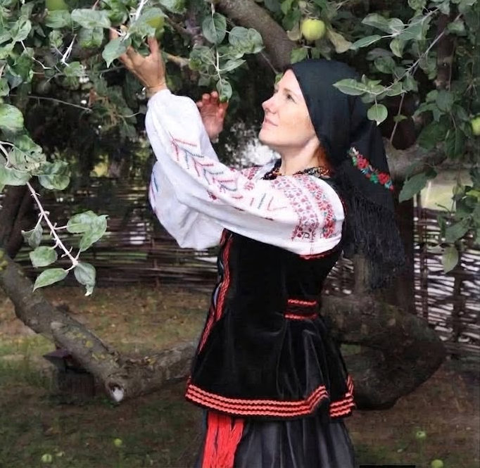 Працівниця Чмирівської СВА посіла третє місце на конкурсі традиційного костюма