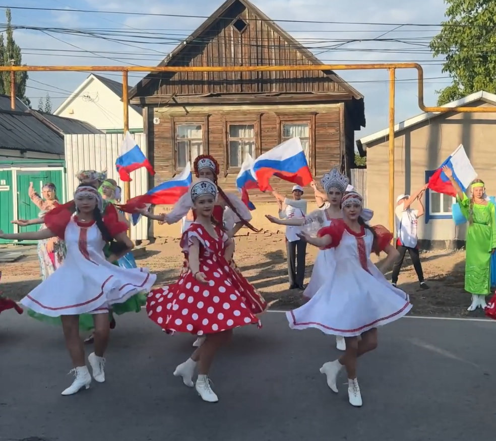 Колаборанти з окупованих Ровеньок порадували російських господарів цікавим контентом